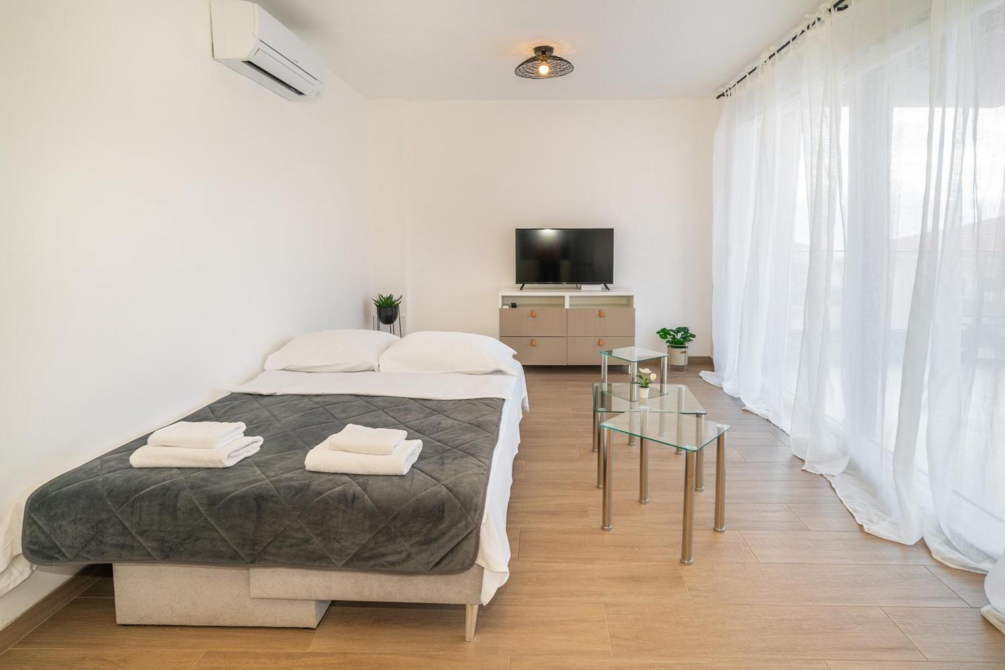 Poolside Apartments Anabella Baška Dış mekan fotoğraf