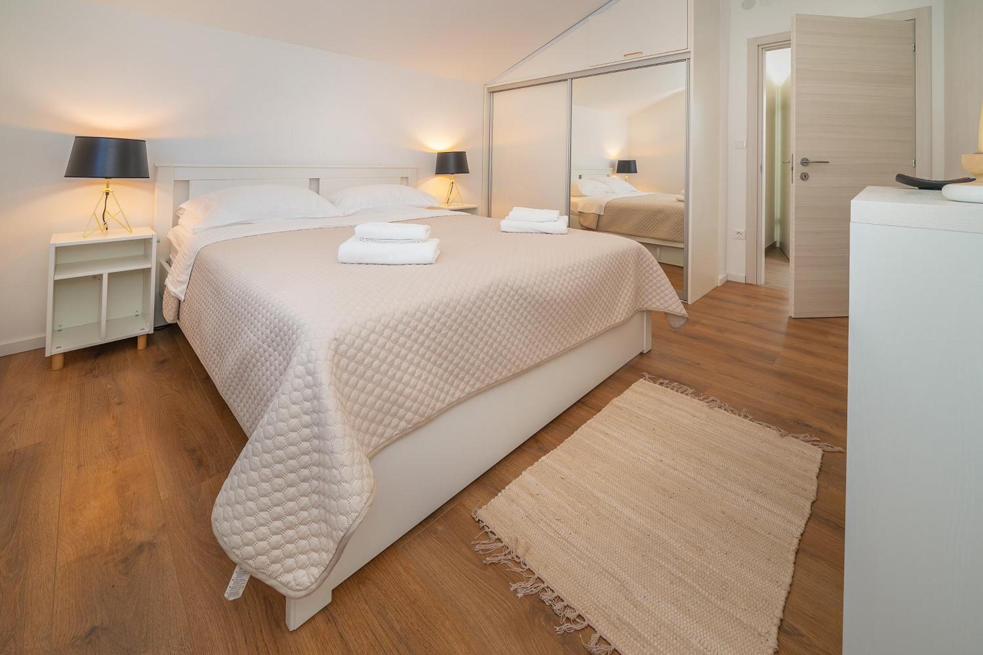 Poolside Apartments Anabella Baška Dış mekan fotoğraf
